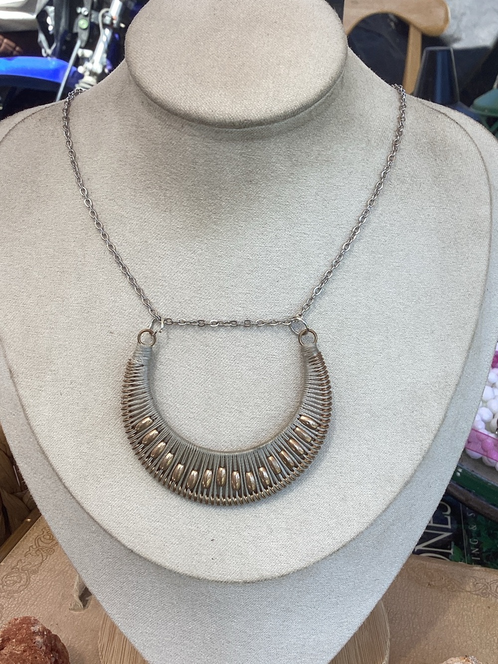 Super unique!! & Other Stories Vintage Silver-Tone Filigree Crescent Necklace